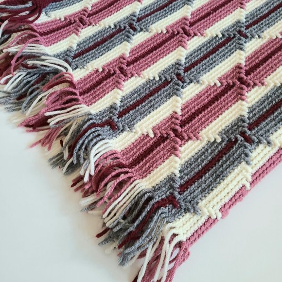 Throw, blanket, afghan. - Picture 1 of 8